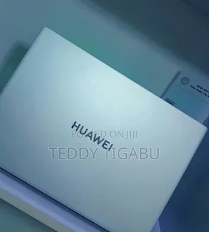 New Laptop Huawei MateBook 13 WRT-W19E 8GB Intel Core I5 SSD 512GB