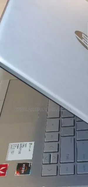 New Laptop HP Stream Notebook 8GB AMD Ryzen 3 SSD 512GB