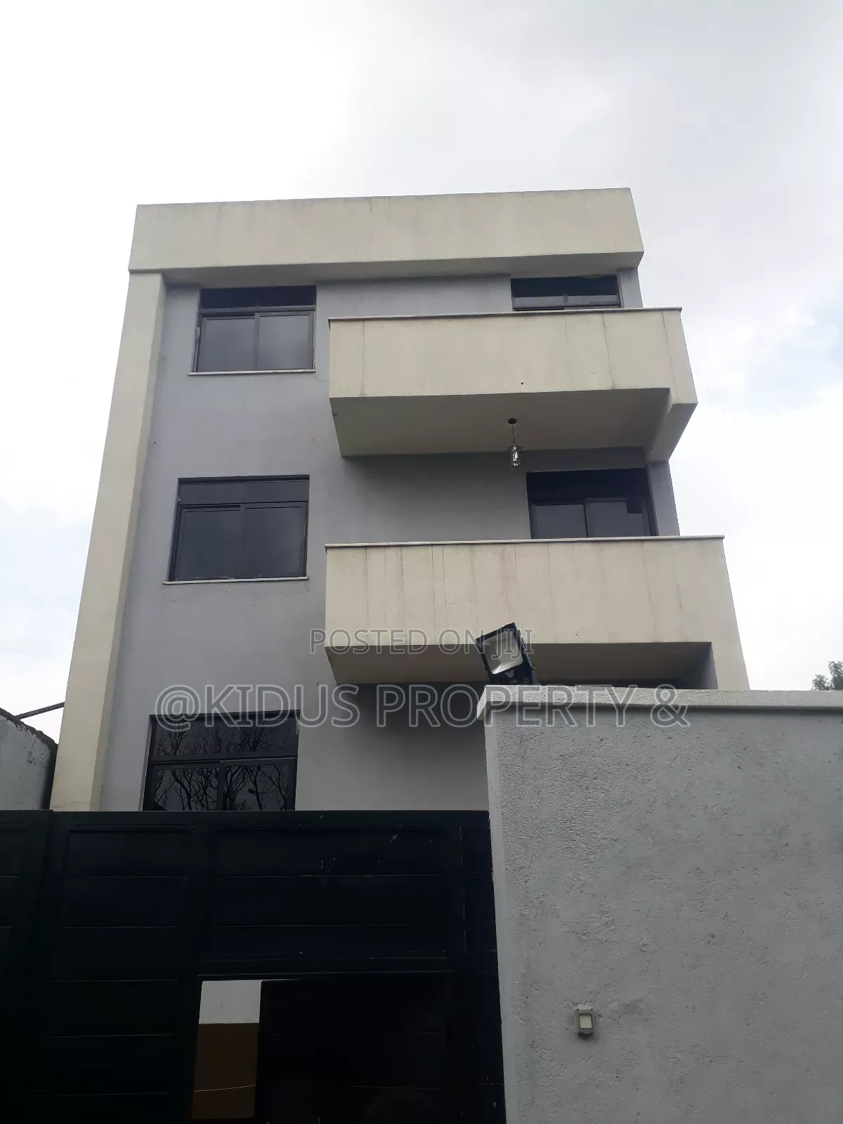 7bdrm Townhouse / Terrace in German@Gofa School, Nifas Silk-Lafto