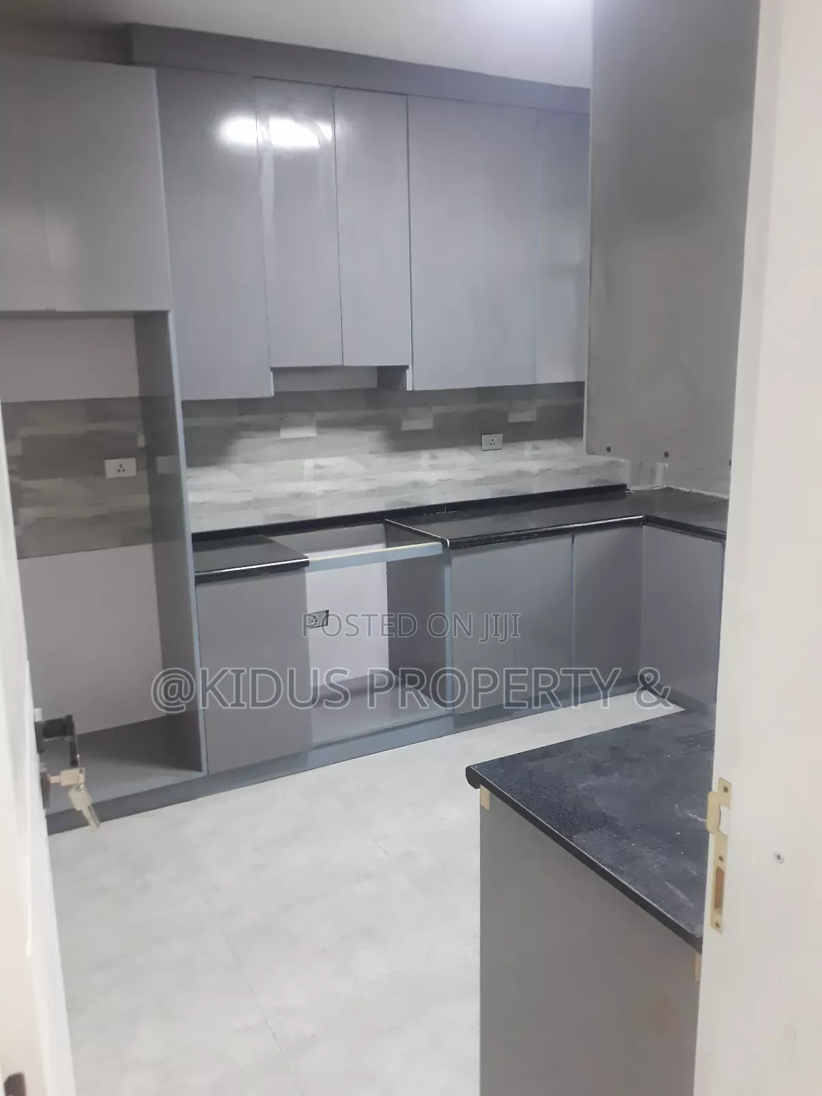 7bdrm Townhouse / Terrace in German@Gofa School, Nifas Silk-Lafto