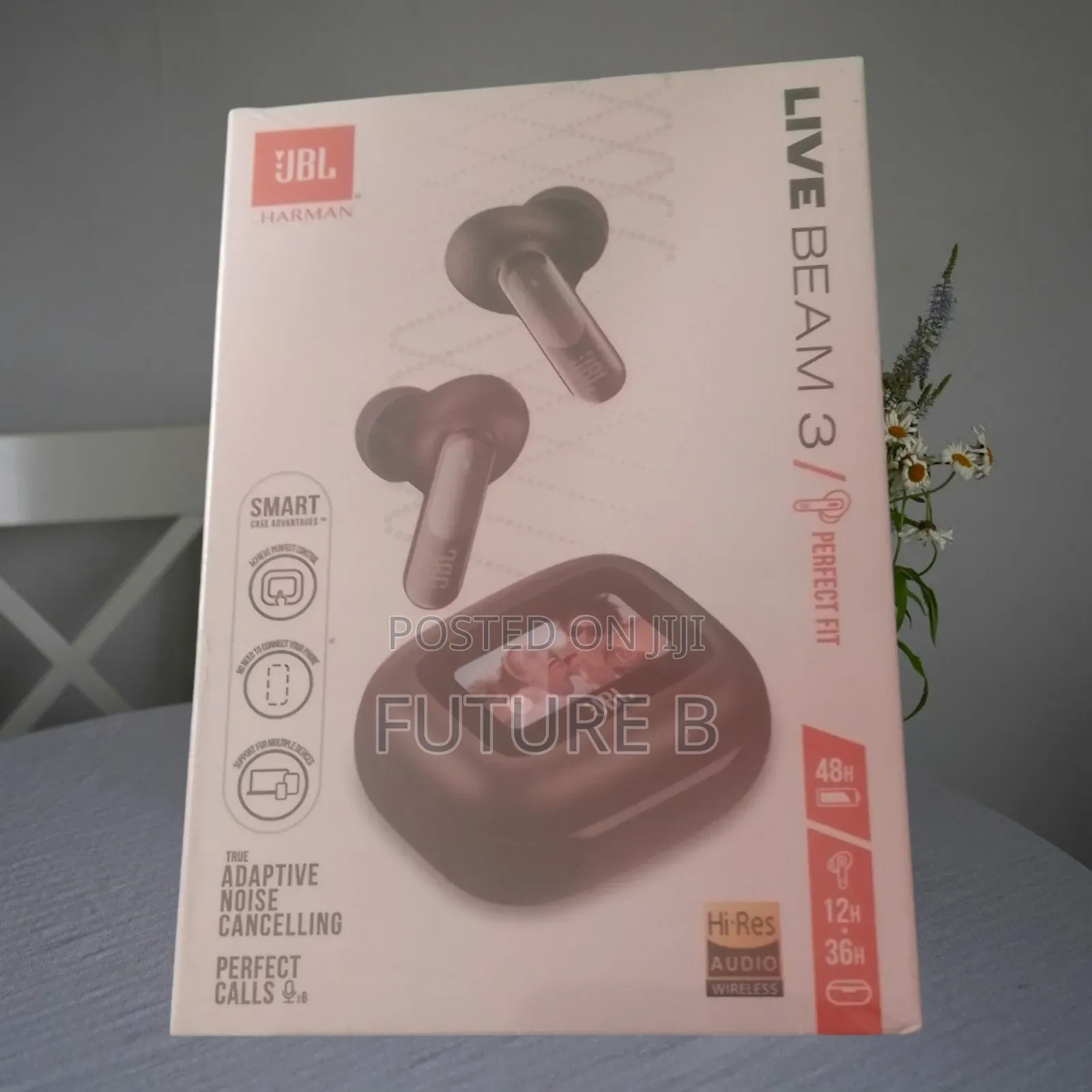 JBL Live Beam 3 :Convenient Smart Charging Case