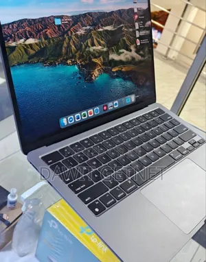 Photo - New Laptop Apple MacBook Air 2022 M2 8GB AMD A10 SSD 512GB