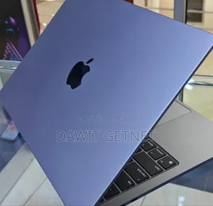 New Laptop Apple MacBook Air 2022 M2 8GB AMD A10 SSD 512GB