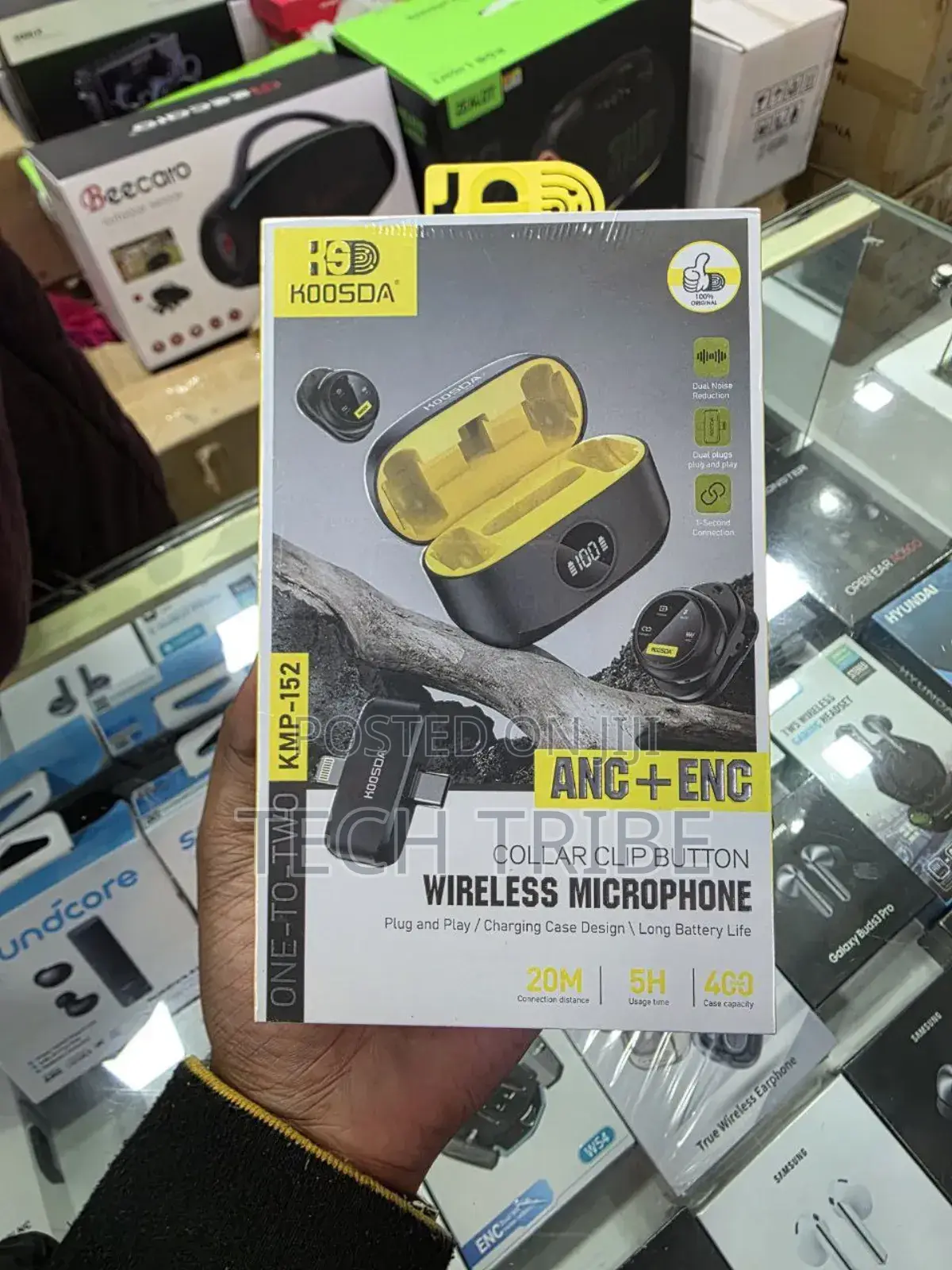 Koosda KMP-152 Wireless Microphone - Your on-the-Go Audio Solution!