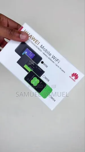Huawei W05 Touch Screen Portable Wireless Router