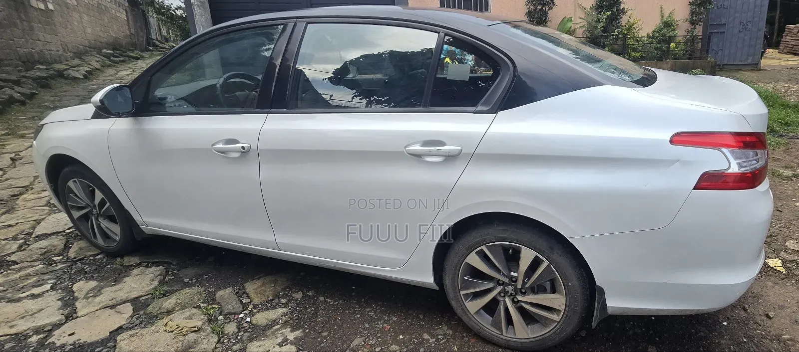 Dongfeng Glory 2023 White