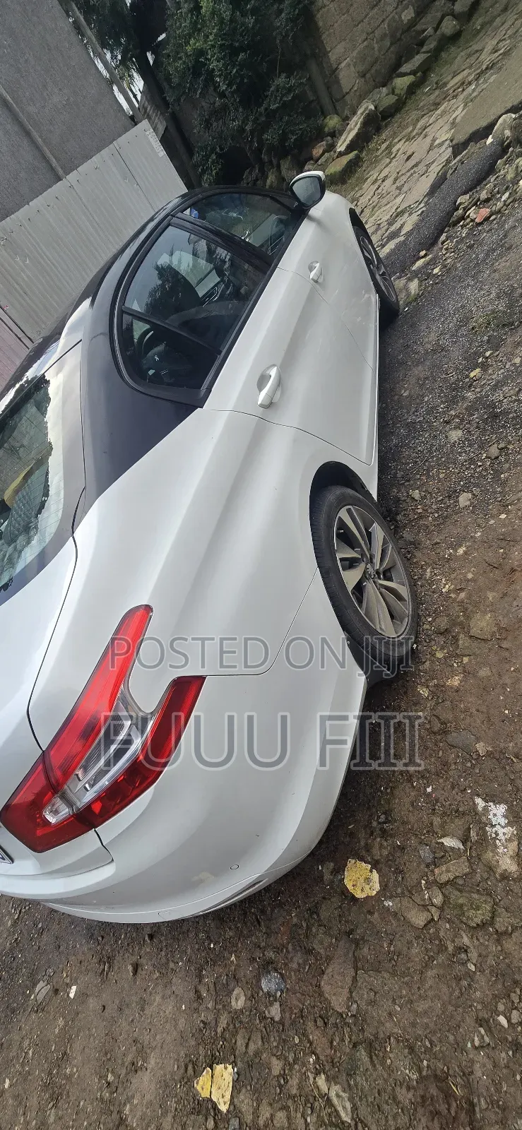 Dongfeng Glory 2023 White