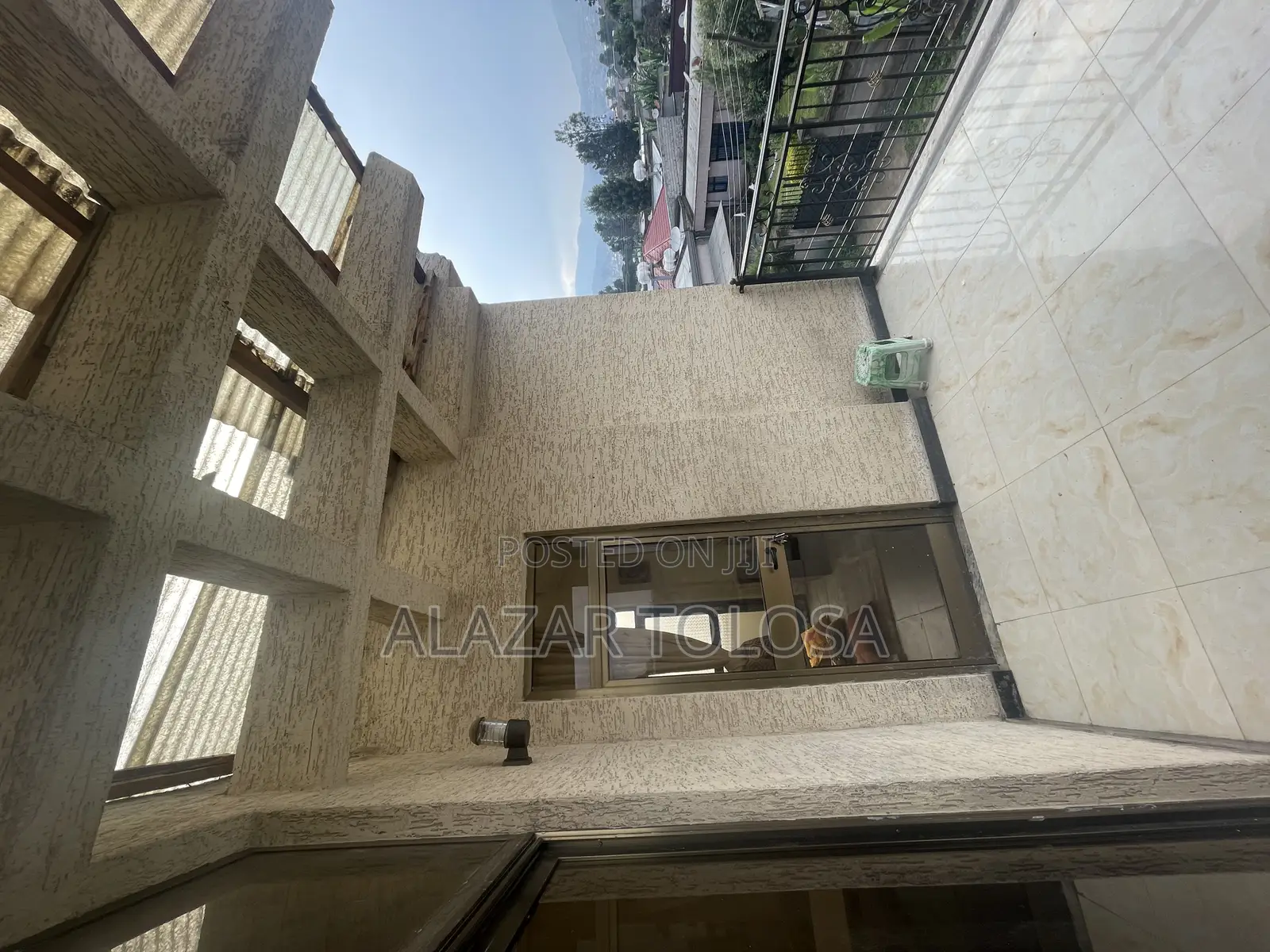 9bdrm House in Sheger, Nifas Silk-Lafto for sale