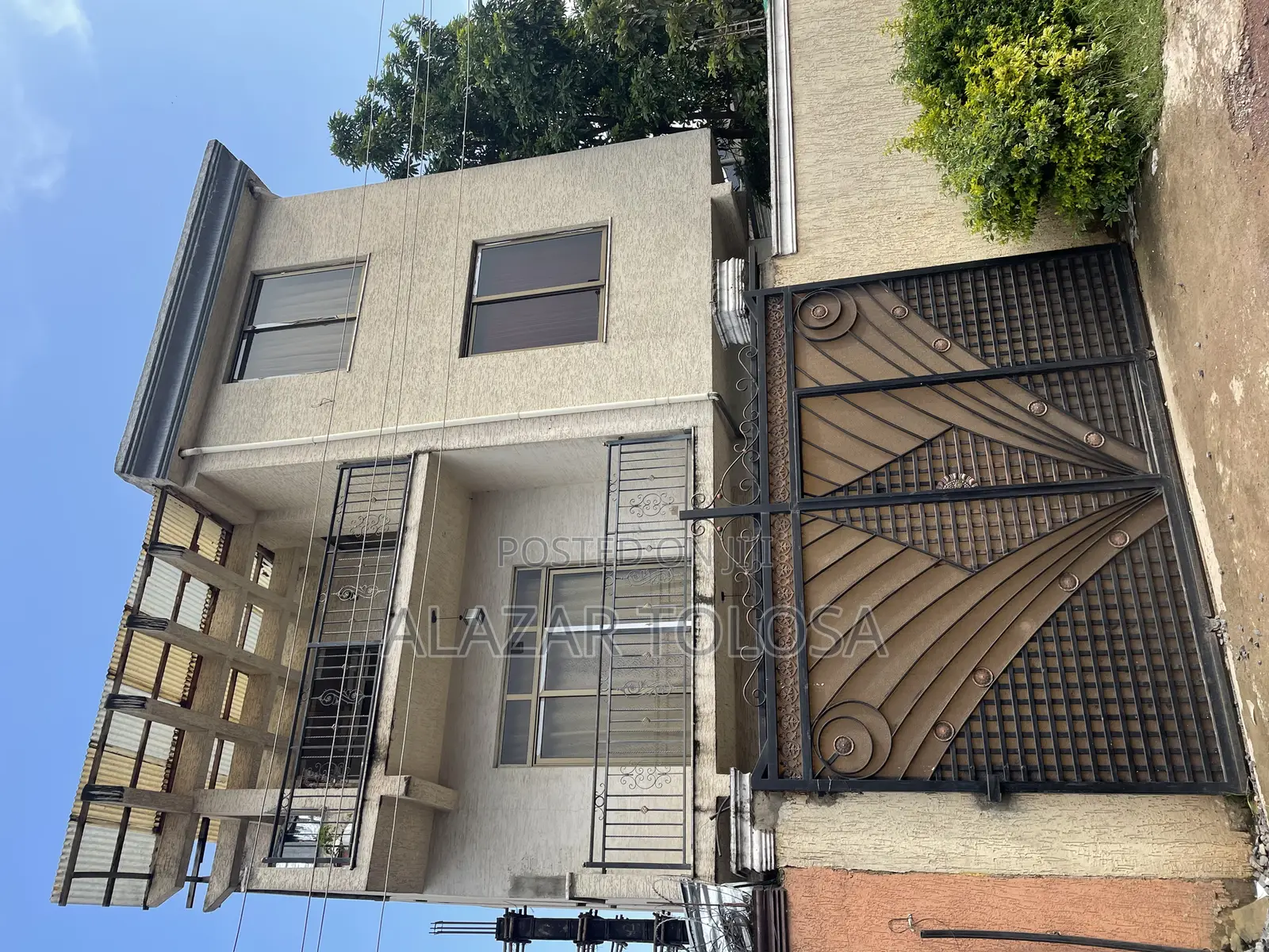 9bdrm House in Sheger, Nifas Silk-Lafto for sale