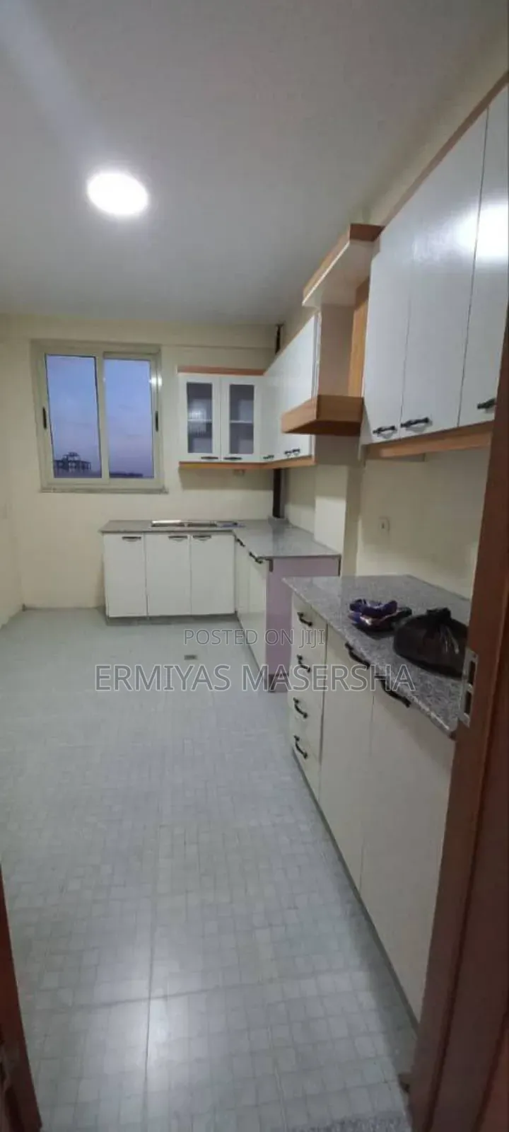 3bdrm Apartment in Yeka for sale