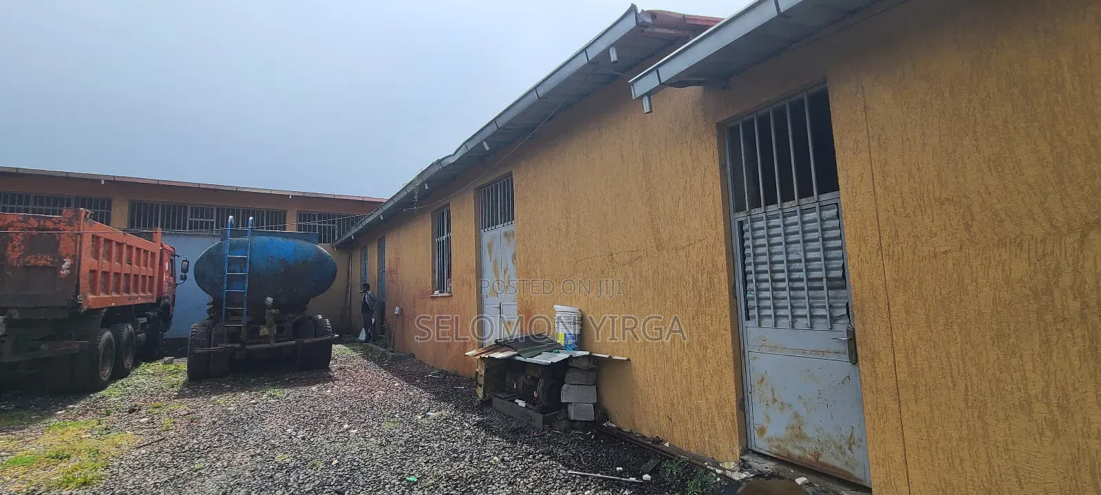 የሚከራይ መጋዘን