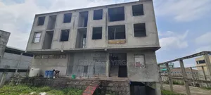 ለሺያጭ የቀረበ መጋዘን