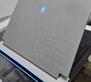 New Laptop Dell Alienware 17 16GB Intel Core I7 SSD 512GB