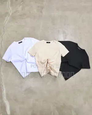 Photo - Trendy Unisex T-shirt – For All Seasons