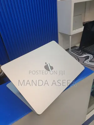 New Laptop Apple MacBook Air 16GB Apple M4 SSD 256GB