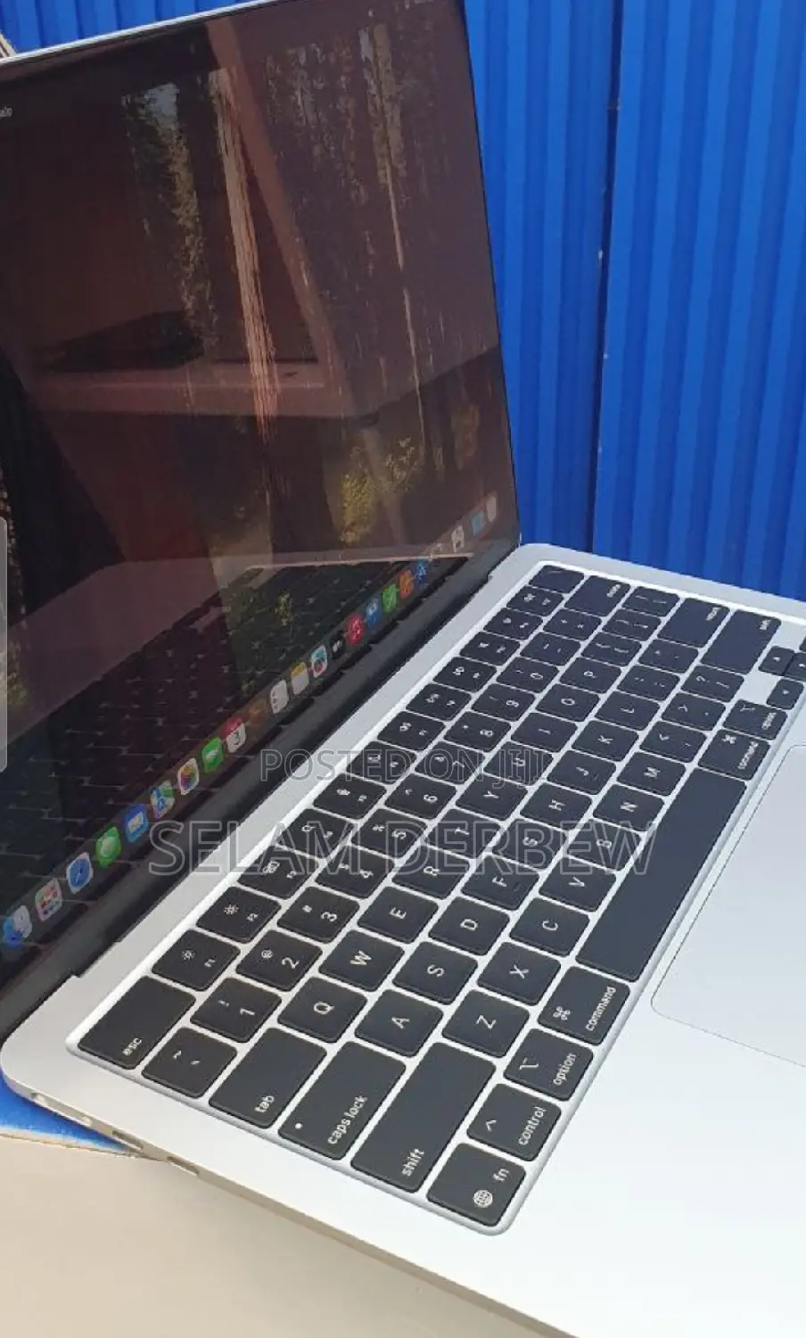 New Laptop Apple MacBook Air 2025 M4 13-Inch 16GB Apple M4 SSD 256GB