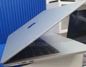 New Laptop Apple MacBook Air 2025 M4 13-Inch 16GB Apple M4 SSD 256GB