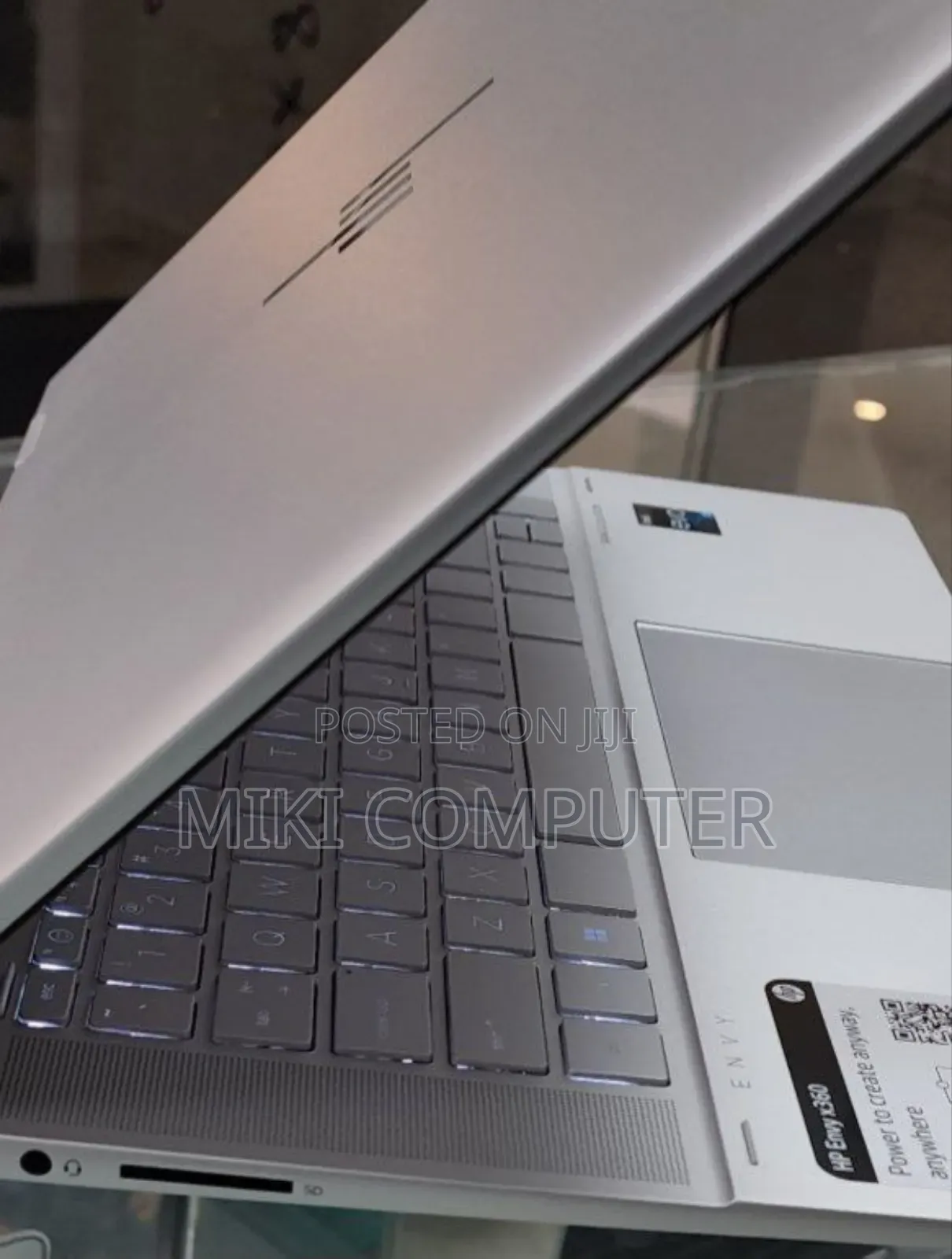 New Laptop HP Envy X360 8GB Intel Core I5 SSD 512GB