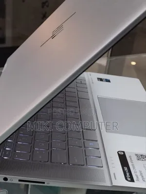 New Laptop HP Envy X360 8GB Intel Core I5 SSD 512GB