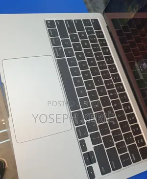 New Laptop Apple MacBook Air 2025 M4 13-Inch 16GB Apple M4 SSD 256GB