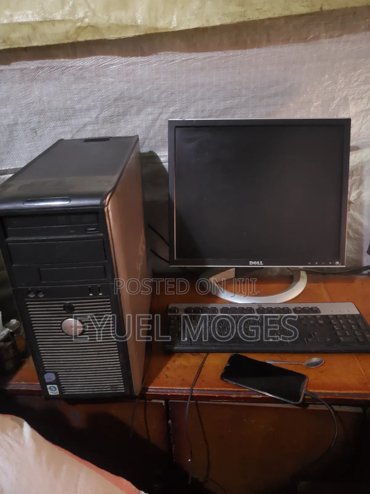 Desktop Computer Dell OptiPlex 7050 4GB Intel Core 2 Quad SSD 512GB