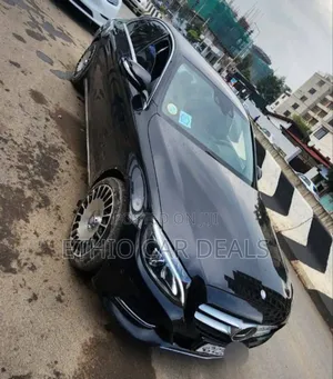 Mercedes-Benz C180 2016 Black