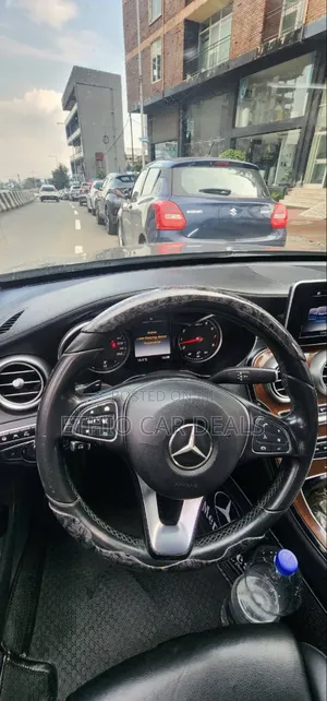 Mercedes-Benz C180 2016 Black