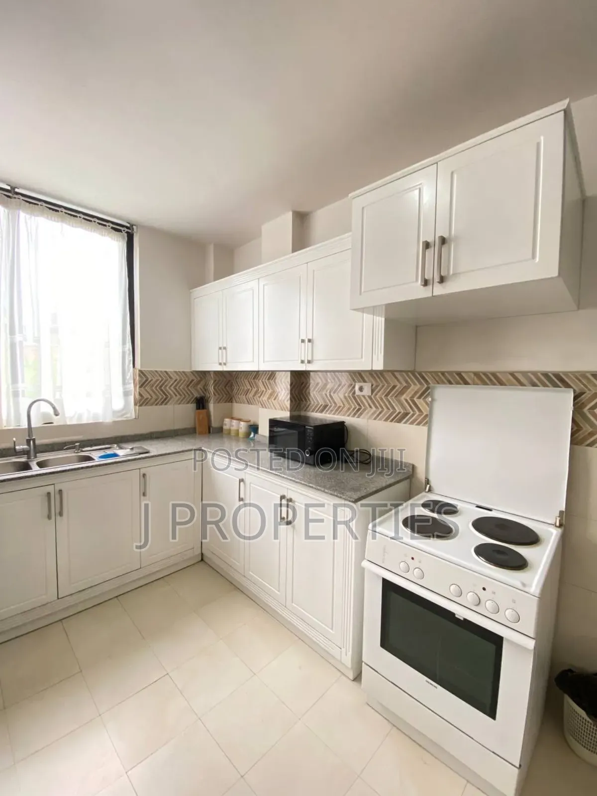 Furnished 3bdrm Apartment in Yeka for rent