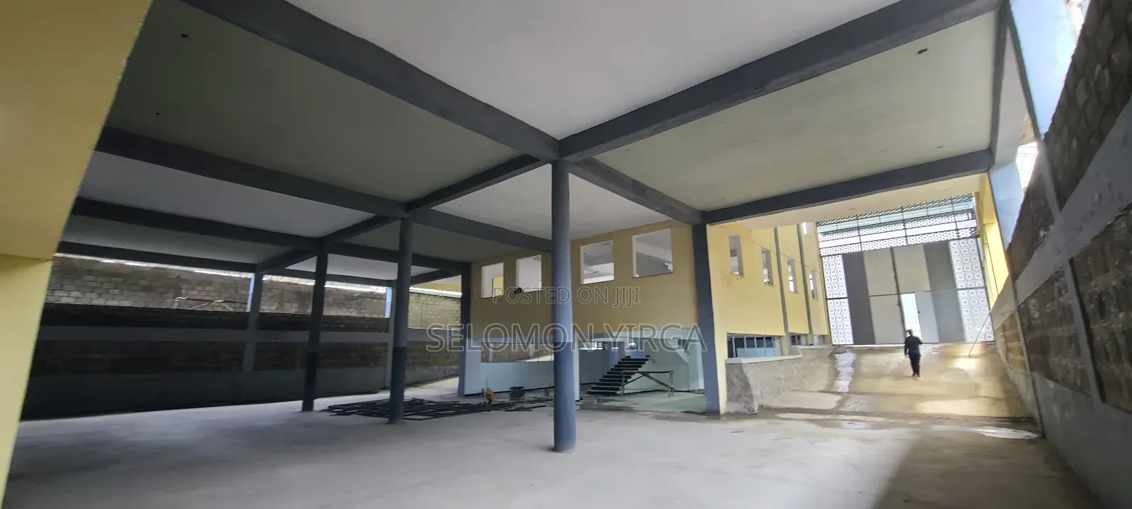 የሚከራይ መጋዘን ቃሊቲ