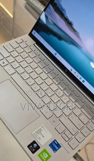 New Laptop HP Envy X2 11 16GB Intel Core i5 SSD 512GB