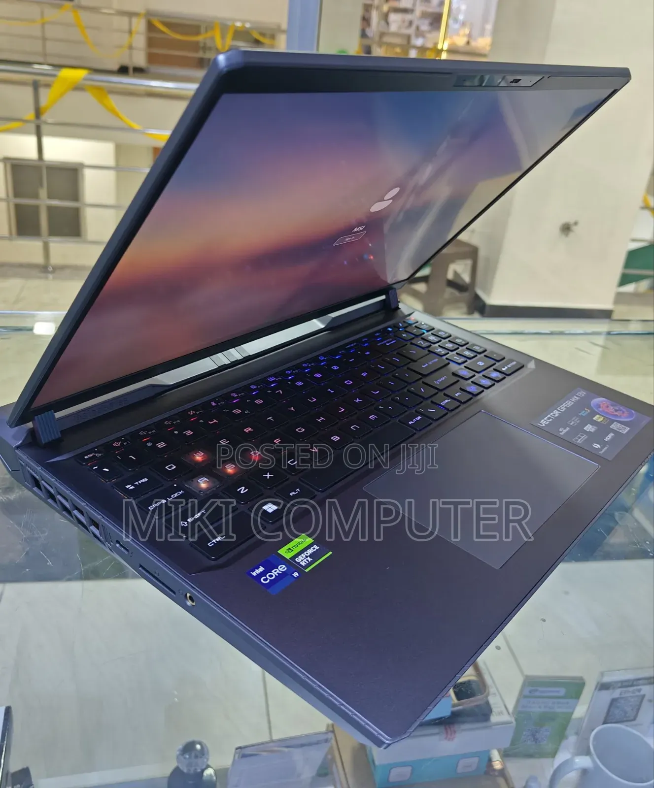 New Laptop MSI Vector GP68 HX 13V 16GB Intel Core I9 SSD 1T