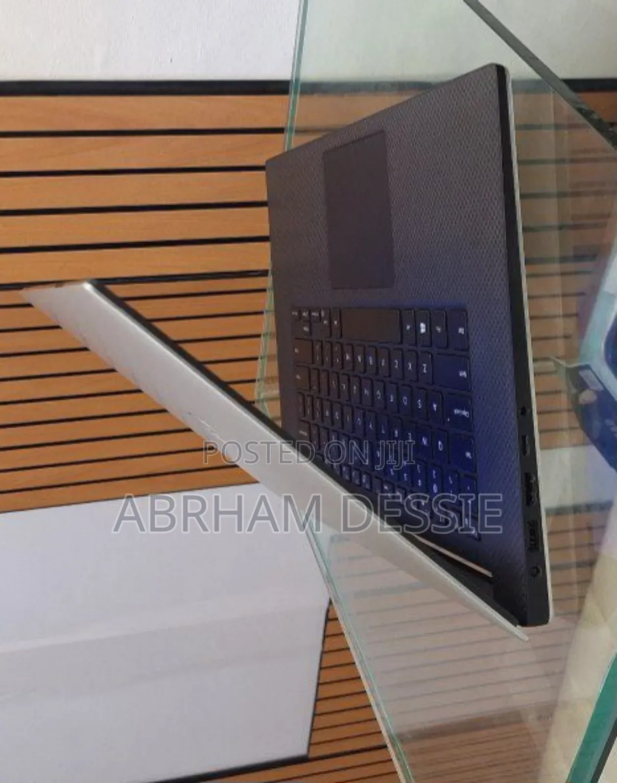 New Laptop Dell XPS 15 32GB Intel Core I9 SSD 2T