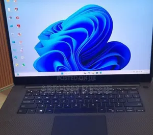 New Laptop Dell XPS 15 32GB Intel Core I9 SSD 2T