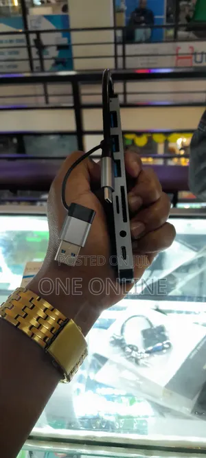 Photo - 8in1 C Type and Usb