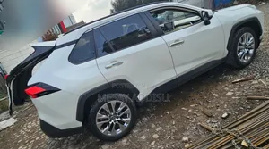 Toyota RAV4 2020 White