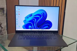 New Laptop Dell XPS 15 32GB Intel Core I9 SSD 2T