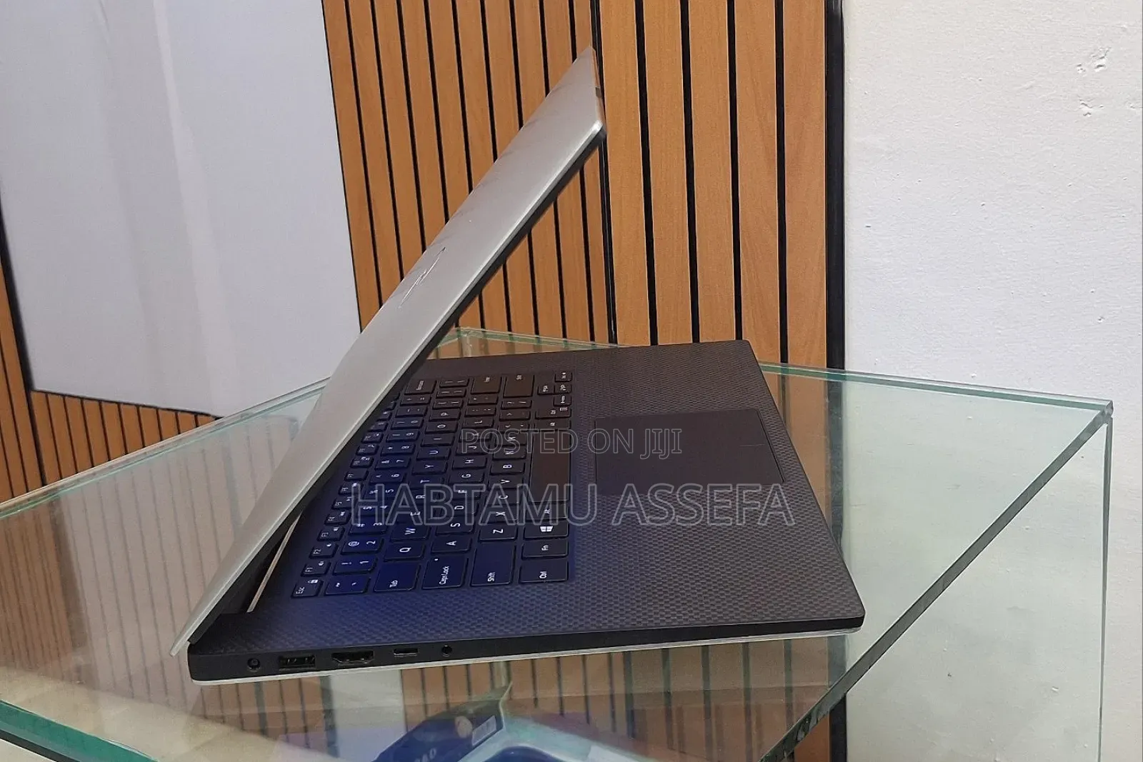 New Laptop Dell XPS 15 32GB Intel Core I9 SSD 2T