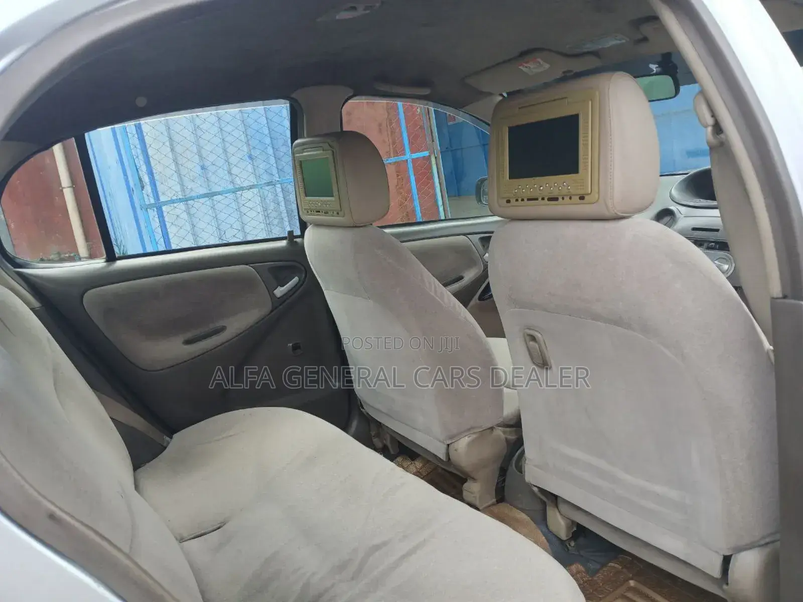 Toyota Platz 2005 Silver