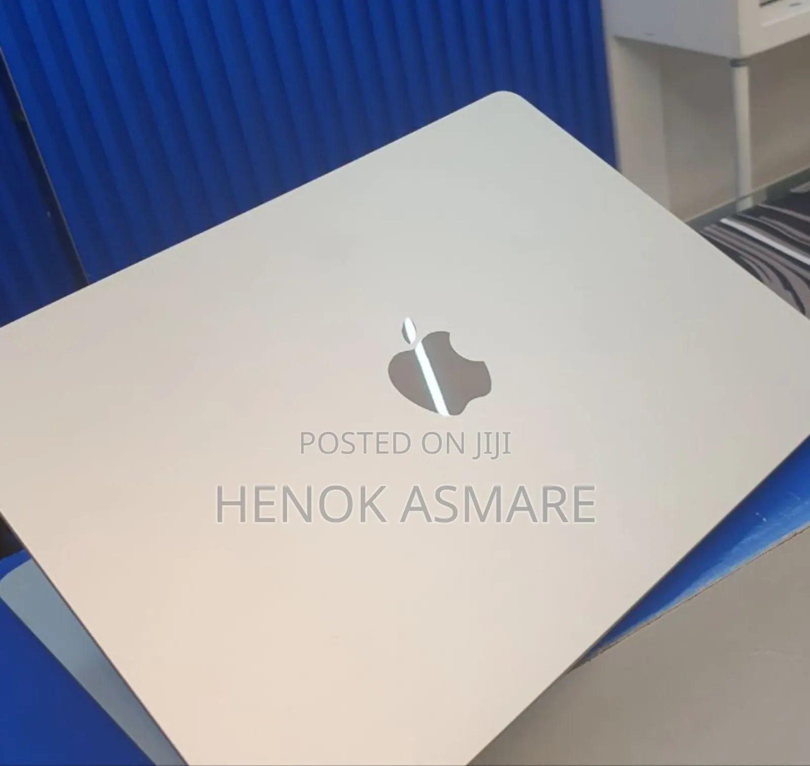 New Laptop Apple MacBook Air 2025 M4 13-Inch 16GB Apple M4 SSD 256GB