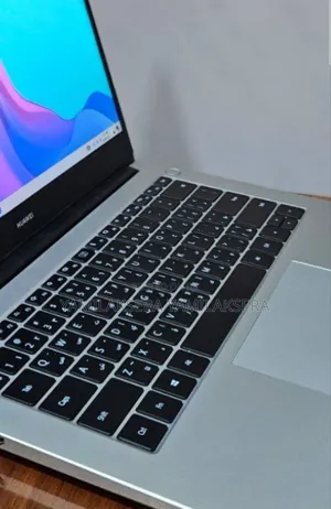 New Laptop Huawei MateBook 13 WRT-W29E 8GB Intel Core i5 SSD 512GB