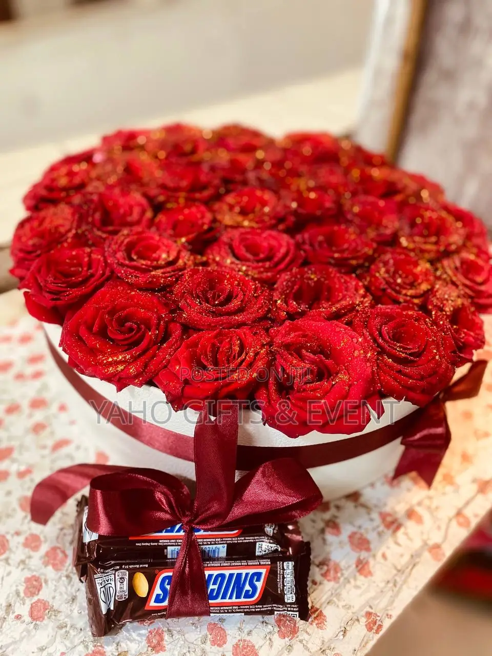 Round Red Rose Table Flower