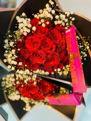 Photo - Flower With Chocolate