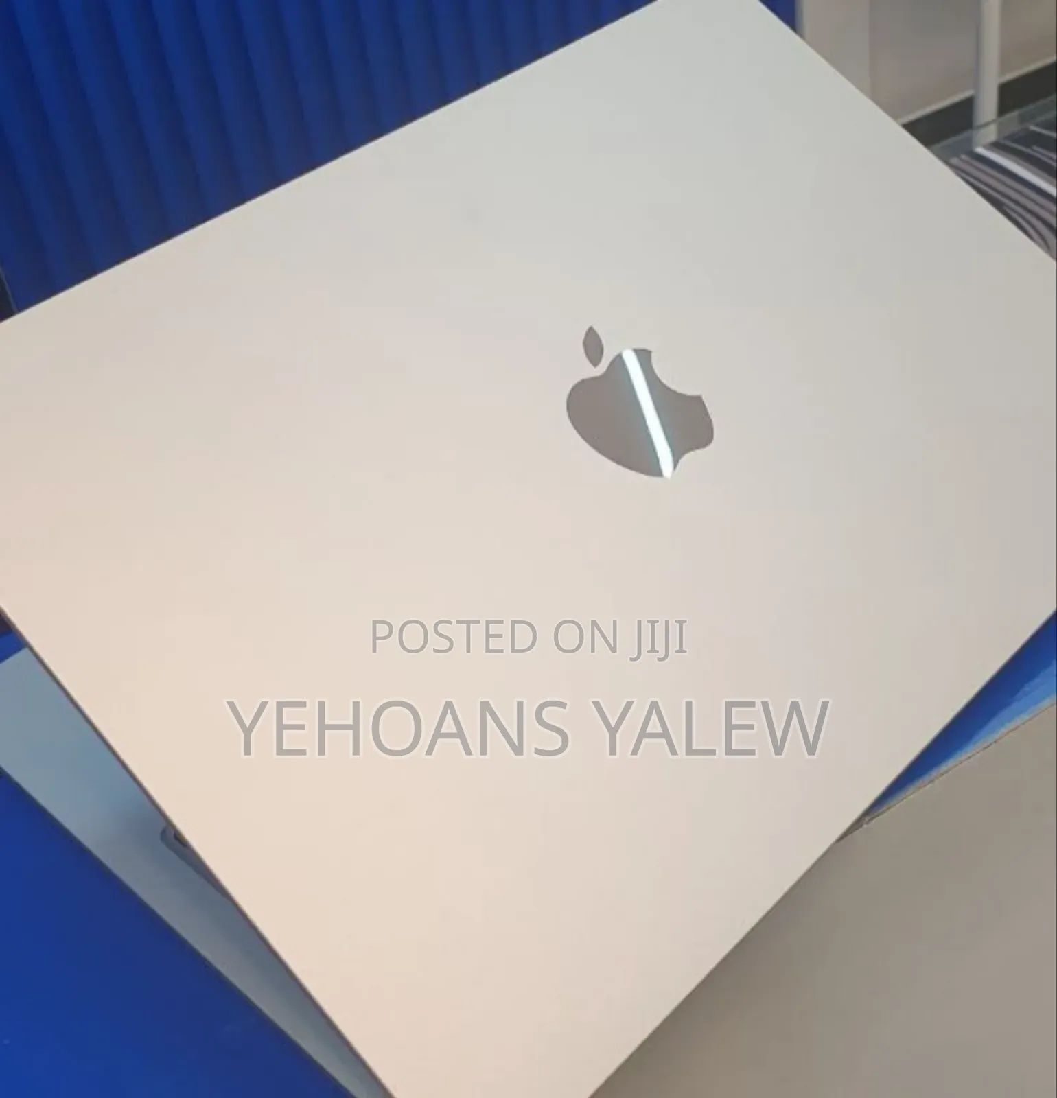 New Laptop Apple MacBook Air 2025 M4 15-Inch 16GB Apple M4 SSD 256GB