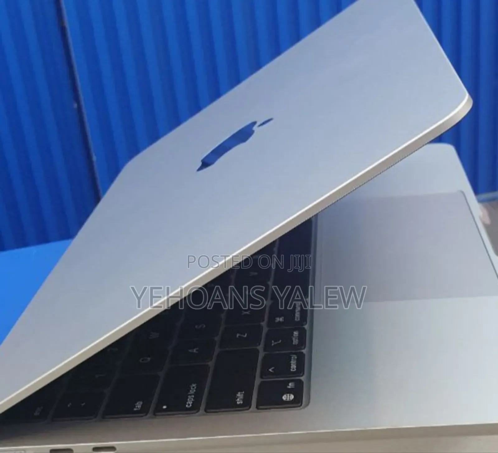 New Laptop Apple MacBook Air 2025 M4 15-Inch 16GB Apple M4 SSD 256GB