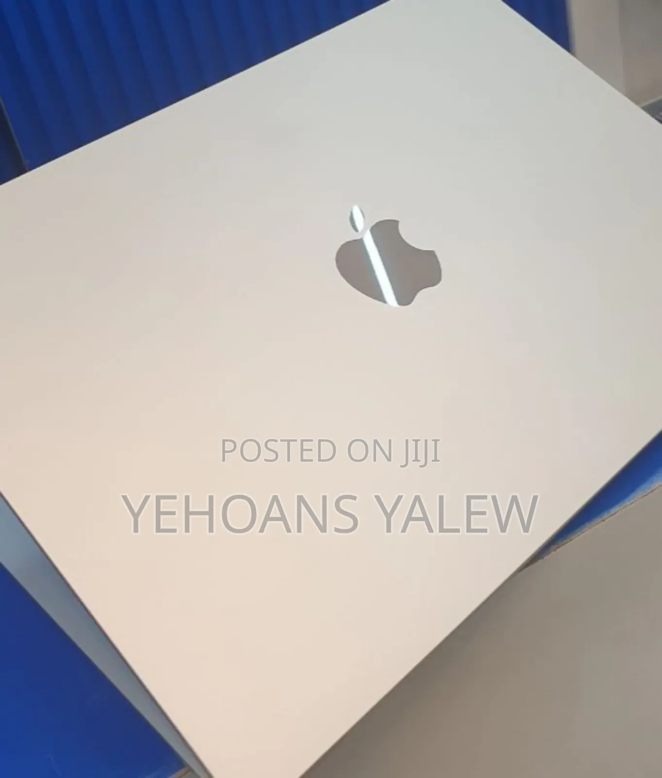 New Laptop Apple MacBook Air 2025 M4 15-Inch 16GB Apple M4 SSD 256GB