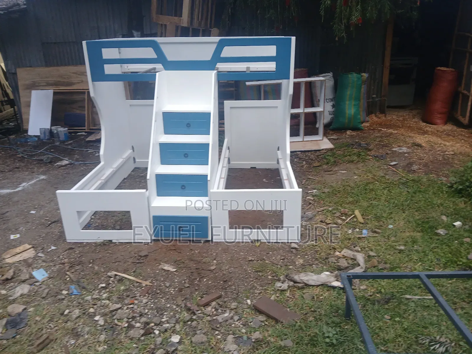 አልጋ ለ3 ሰው የሚሆን እንዲሁም ለልጆች የሚጠቀሙት ይምጡ እና ይዘዙን