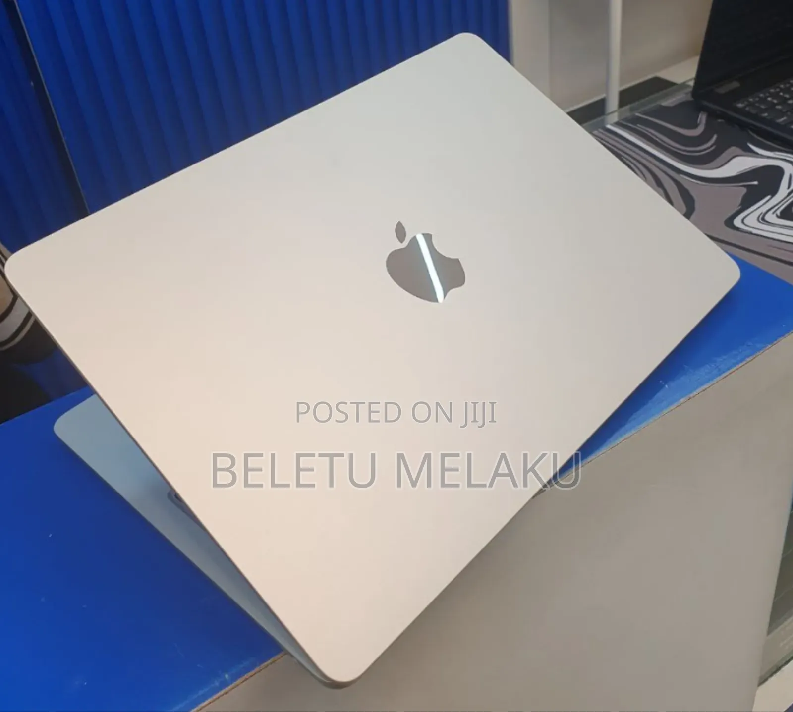 New Laptop Apple MacBook Air 2025 M4 13-Inch 16GB Apple M4 SSD 256GB