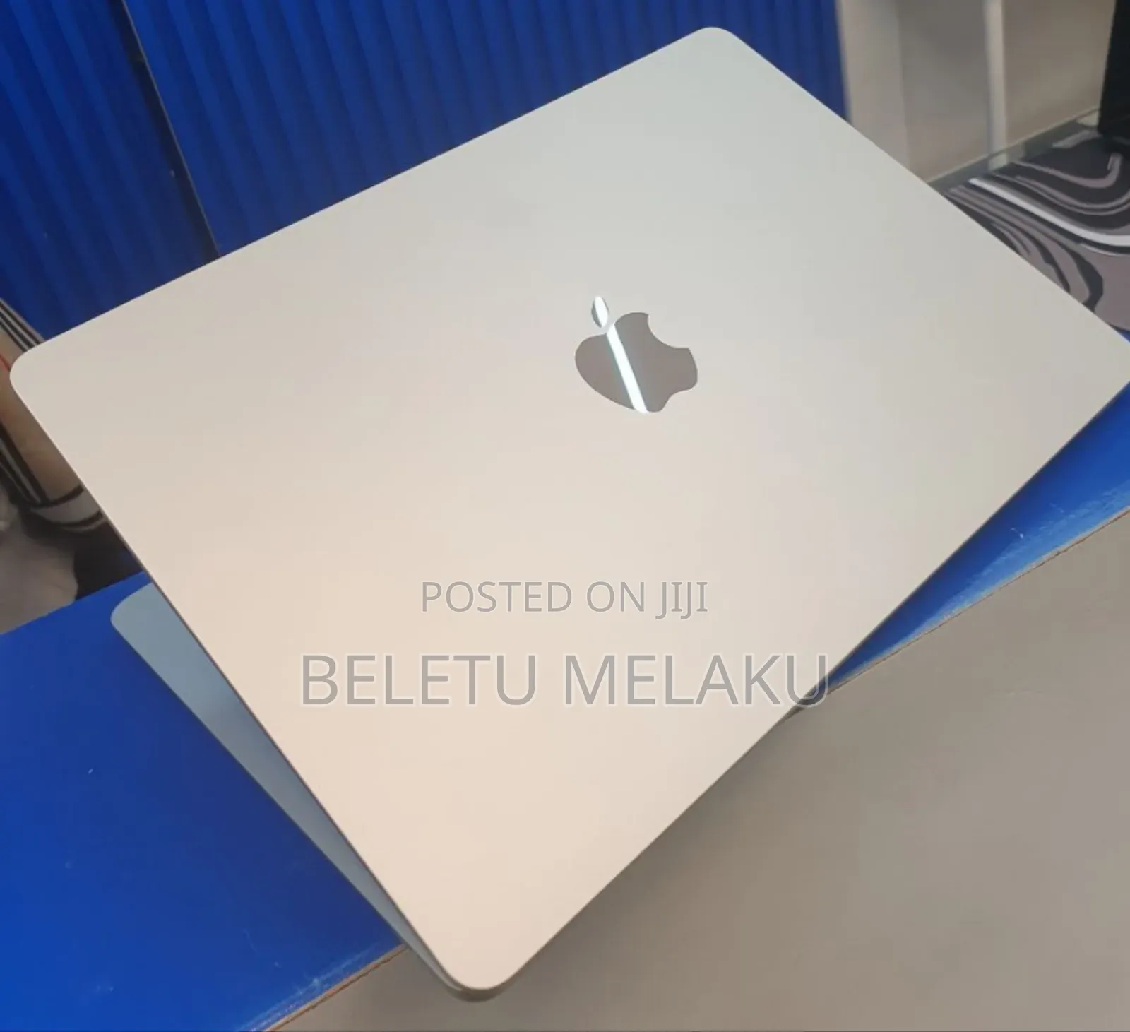 New Laptop Apple MacBook Air 2025 M4 13-Inch 16GB Apple M4 SSD 256GB