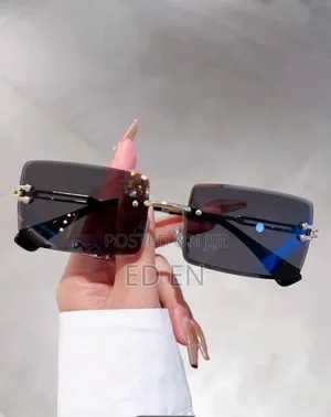 Photo - Women's Fashionable Glasses