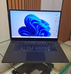 Photo - New Laptop Dell XPS 15 32GB Intel Core I9 SSD 2T